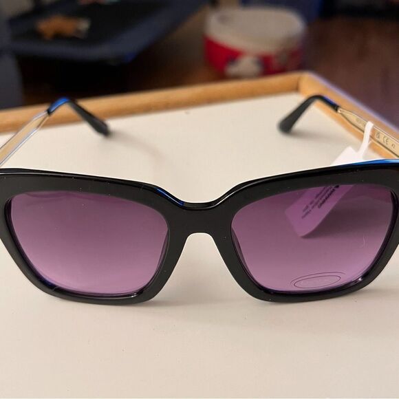 Bebe Cat Sunglasses - Picture 1 of 6